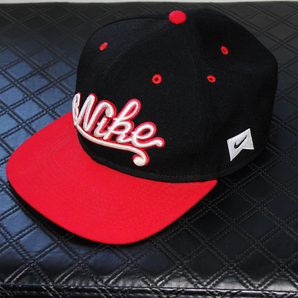 red and black nike snapback